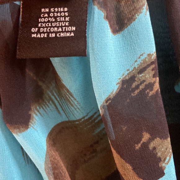 Karen Kane silk blouse - Picture 6 of 13